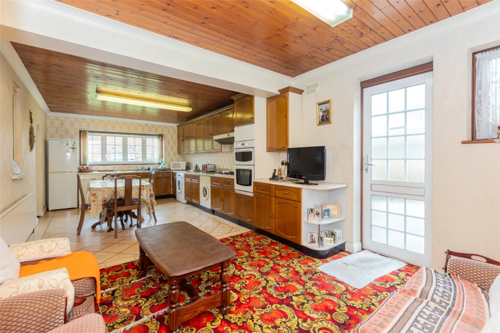 4 bedrooms houses for sale in Barn Hill, Wembley - HA9 view 6