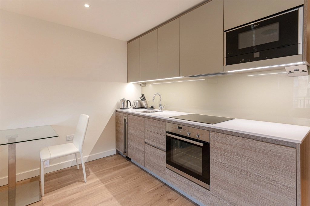 Studio apartments/flats for sale in Beaufort Square, Beaufort Park, Colindale - NW9 view 4