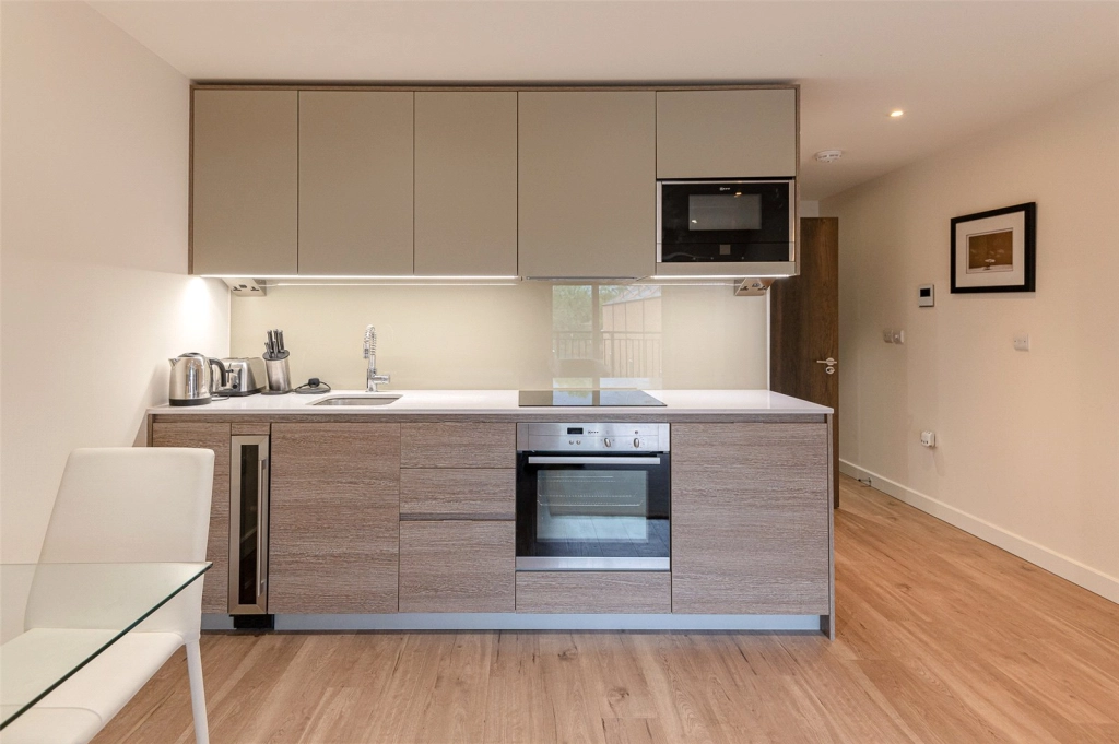 Studio apartments/flats for sale in Beaufort Square, Beaufort Park, Colindale - NW9 view 8