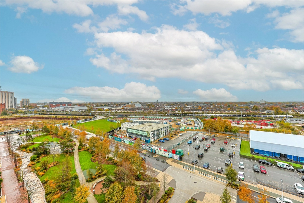 2 bedrooms apartments/flats for sale in Cedrus Avenue, Southall - UB1 view 12