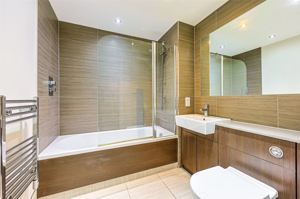 2 bedrooms apartments/flats for sale in East Drive, Beaufort Park, Colindale - NW9 view 13