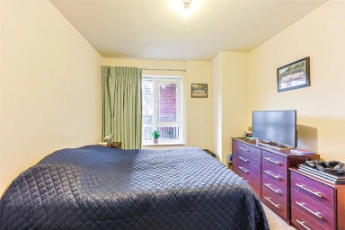 East Drive, Beaufort Park, Colindale - NW9 view 9