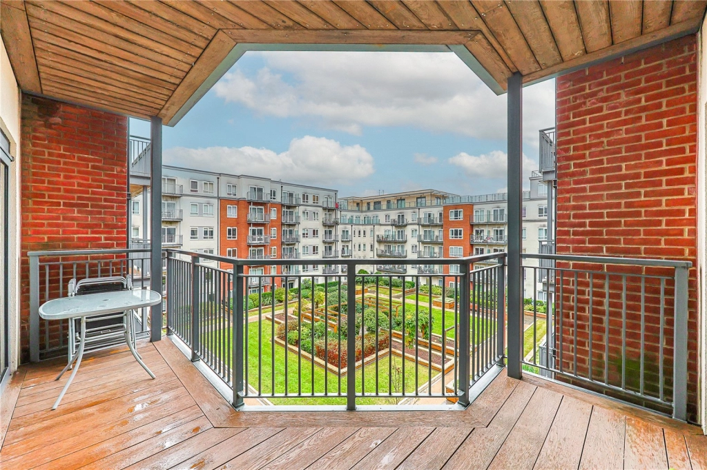 2 bedrooms apartments/flats for sale in East Drive, Beaufort Park, Colindale - NW9 view 14