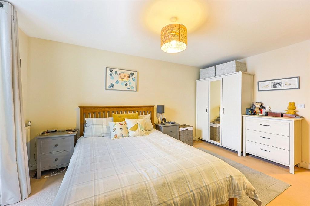 1 bedroom apartments/flats for sale in Salk Close, Colindale - NW9 view 2