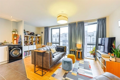 Salk Close, Colindale - NW9 view 6