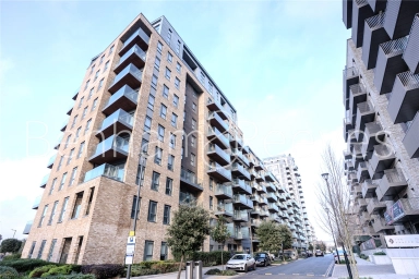 Caversham Road, Beaufort Park, Colindale - NW9 view 1