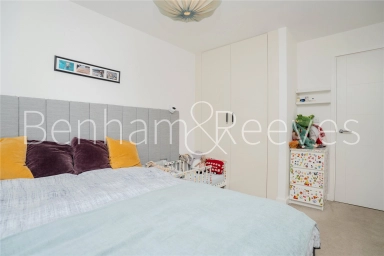 Caversham Road, Beaufort Park, Colindale - NW9 view 13