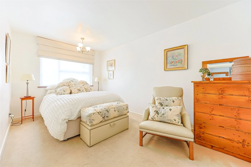 3 bedrooms houses for sale in Hardwick Green, Ealing - W13 view 6