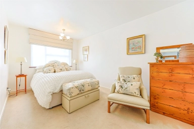 Hardwick Green, Ealing - W13 view 6