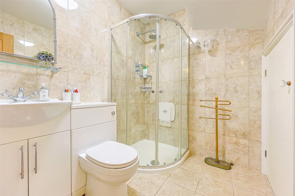 3 bedrooms houses for sale in Hardwick Green, Ealing - W13 view 15