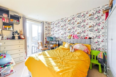 Telegraph Avenue, Colindale - NW9 view 8