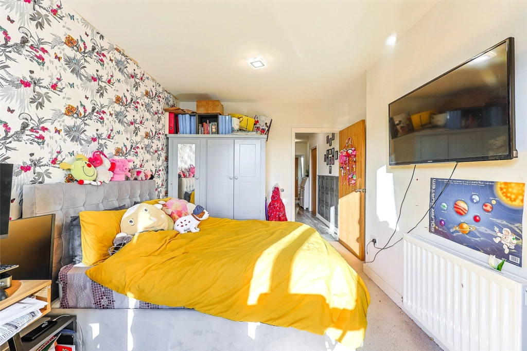 2 bedrooms apartments/flats for sale in Telegraph Avenue, Colindale - NW9 view 12