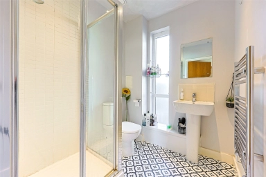 Telegraph Avenue, Colindale - NW9 view 6