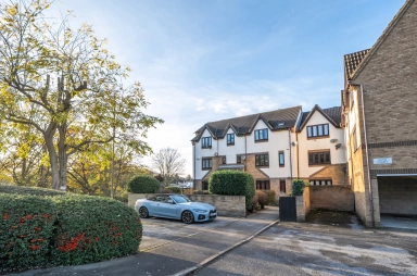 Colindeep Lane, Colindale - NW9 view 10