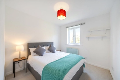 Colindeep Lane, Colindale - NW9 view 5