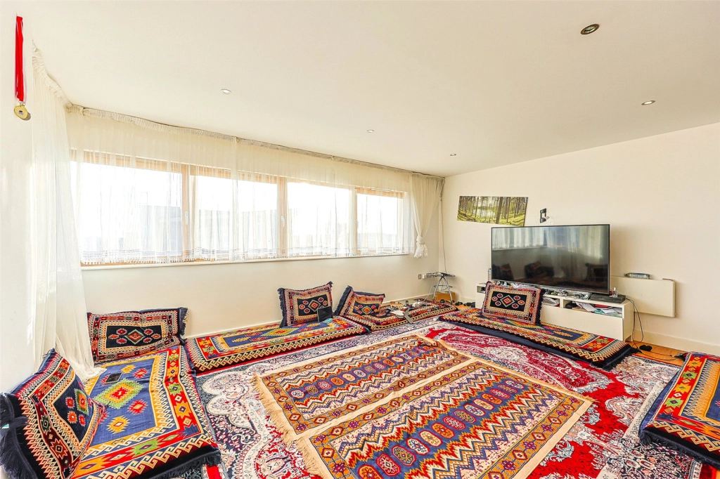 3 bedrooms apartments/flats for sale in Heritage Avenue, Beaufort Park, Colindale - NW9 view 4
