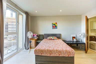 Moorhen Drive, Colindale - NW9 view 10