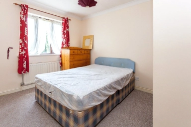 Swan Drive, Colindale - NW9 view 5