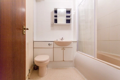 Swan Drive, Colindale - NW9 view 9