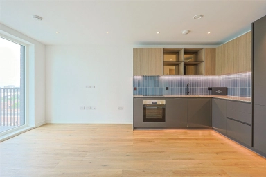 Cedrus Avenue, Southall - UB1 view 13