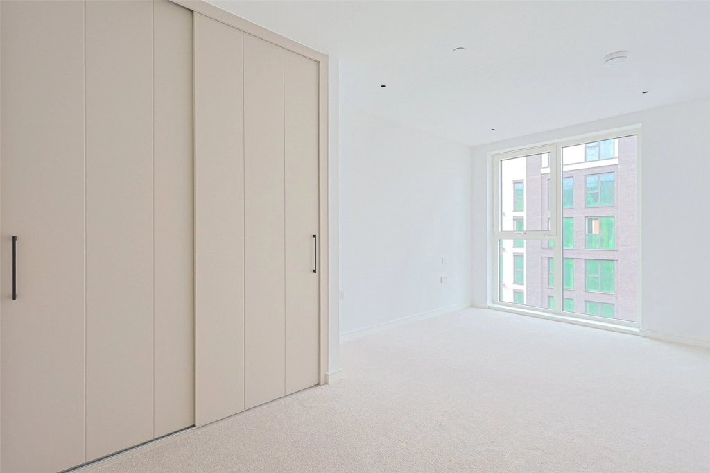 1 bedroom apartments/flats for sale in Cedrus Avenue, Southall - UB1 view 6