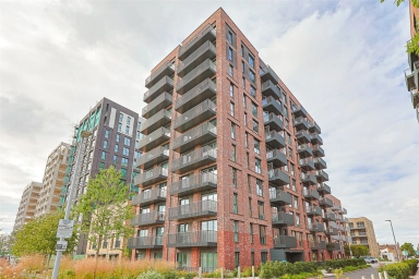 Cedrus Avenue, Southall - UB1 view 1