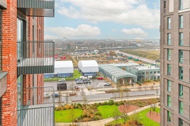 Cedrus Avenue, Southall - UB1 view 10