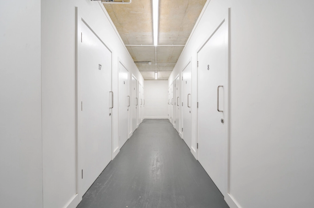 2 bedrooms apartments/flats for sale in Royal Engineers Way, Mill Hill - NW7 view 23