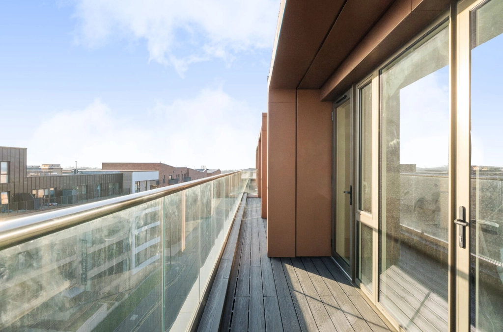 2 bedrooms apartments/flats for sale in Royal Engineers Way, Mill Hill - NW7 view 16