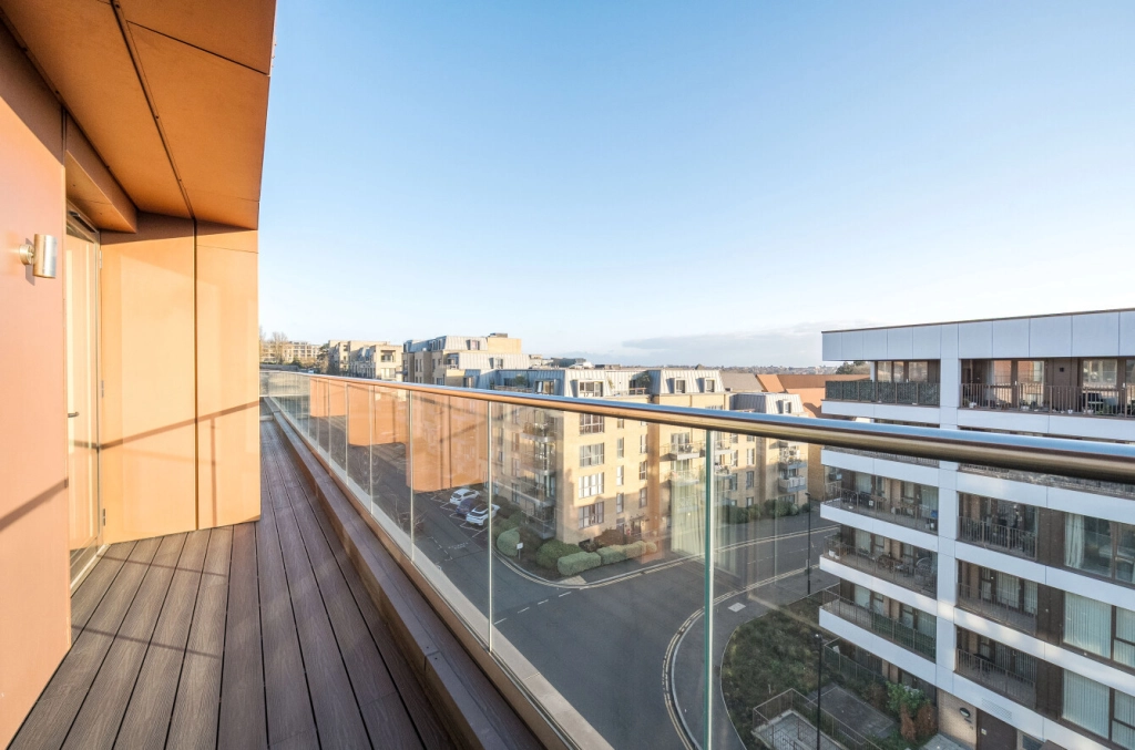 2 bedrooms apartments/flats for sale in Royal Engineers Way, Mill Hill - NW7 view 9