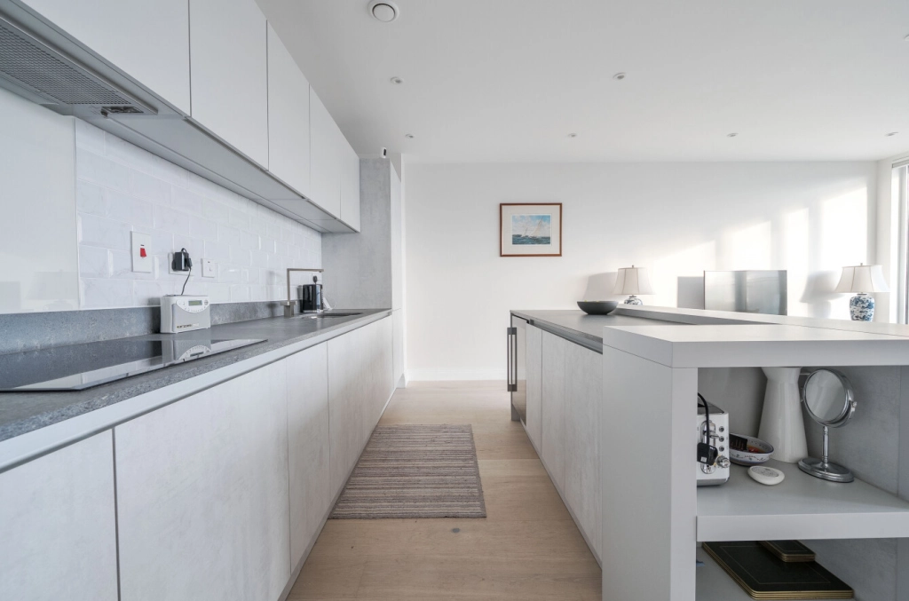 2 bedrooms apartments/flats for sale in Royal Engineers Way, Mill Hill - NW7 view 14