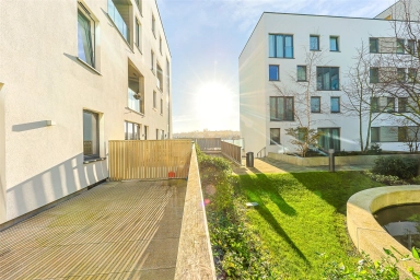 Capitol Way, Colindale - NW9 view 14