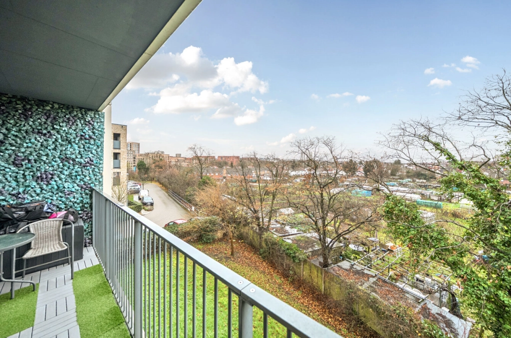 2 bedrooms apartments/flats for sale in Observer Close, Colindale - NW9 view 9