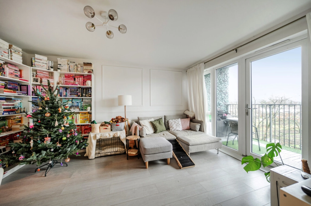 2 bedrooms apartments/flats for sale in Observer Close, Colindale - NW9 view 3