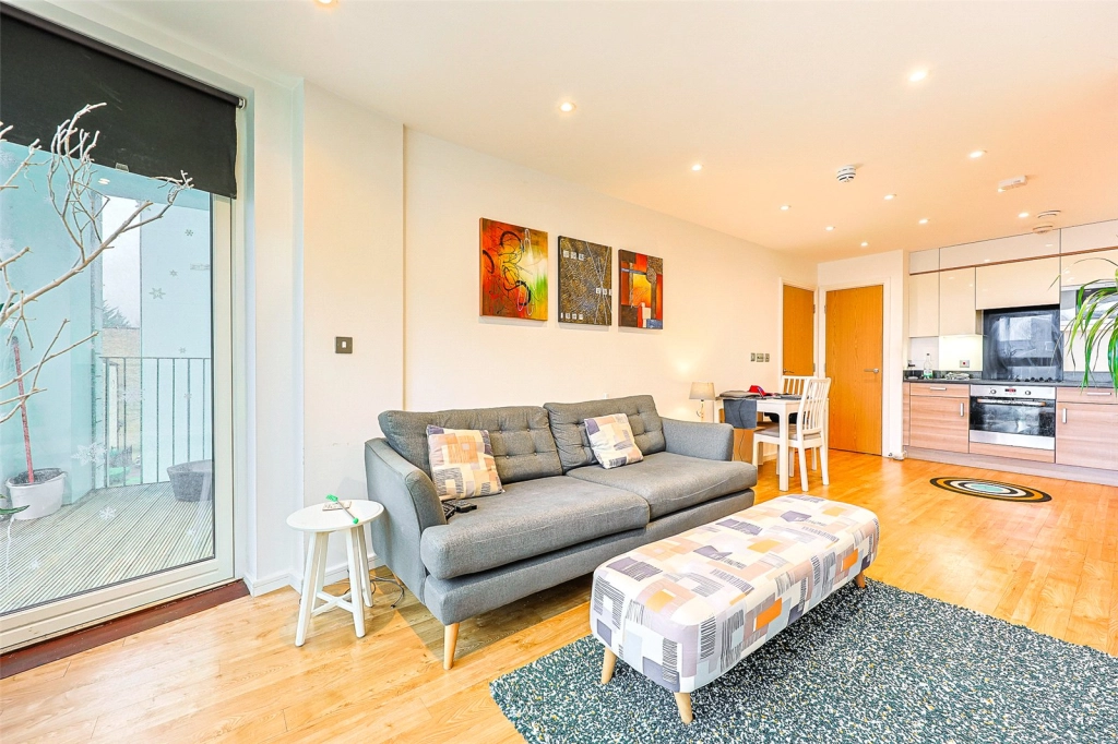 2 bedrooms apartments/flats for sale in Acklington Drive, Colindale - NW9 view 3