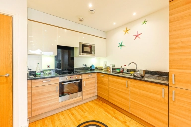 Acklington Drive, Colindale - NW9 view 7