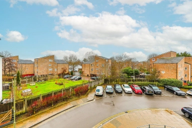 Acklington Drive, Colindale - NW9 view 16