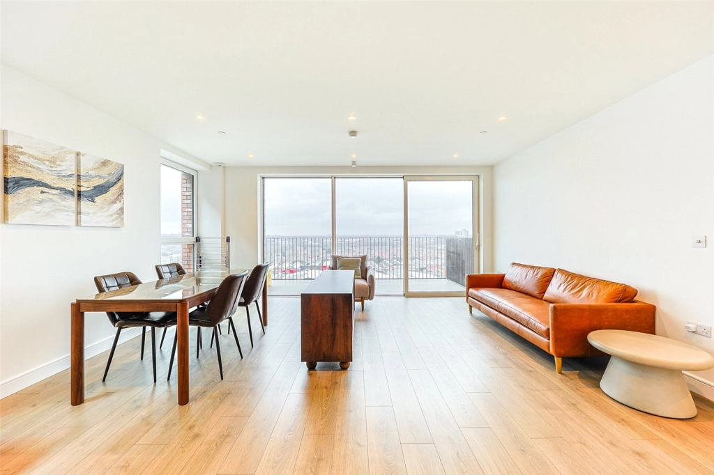 3 bedrooms apartments/flats for sale in Quay Walk, Wembley - HA0 view 2