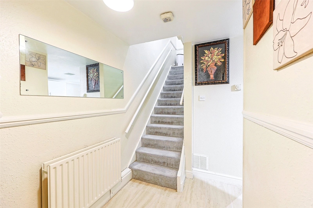 3 bedrooms houses for sale in Everglade Strand, Colindale - NW9 view 9