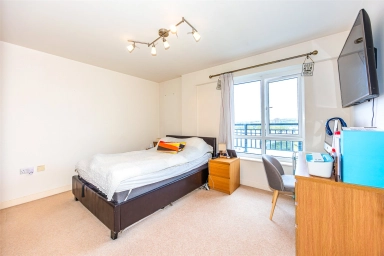 Aviation Drive, Beaufort Park, Colindale - NW9 view 6