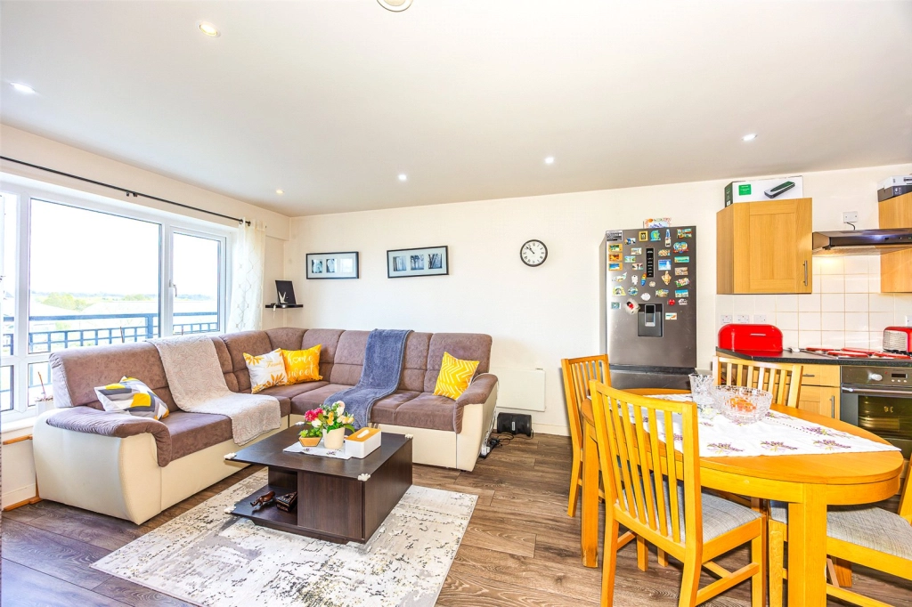 2 bedrooms apartments/flats for sale in Aviation Drive, Beaufort Park, Colindale - NW9 view 3