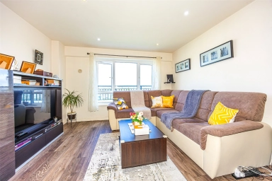 Aviation Drive, Beaufort Park, Colindale - NW9 view 15