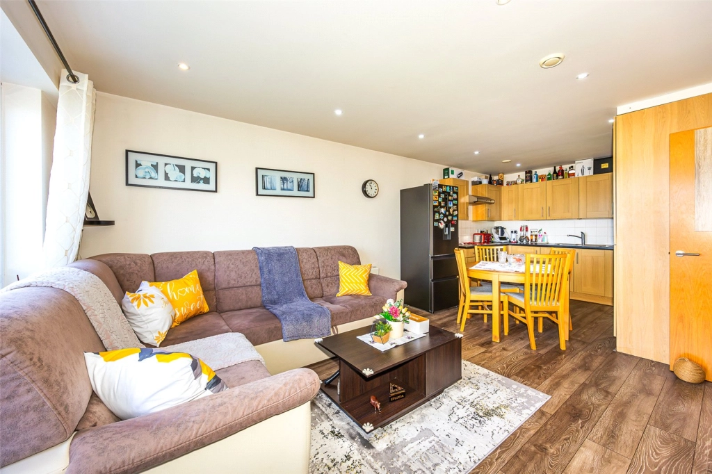 2 bedrooms apartments/flats for sale in Aviation Drive, Beaufort Park, Colindale - NW9 view 2