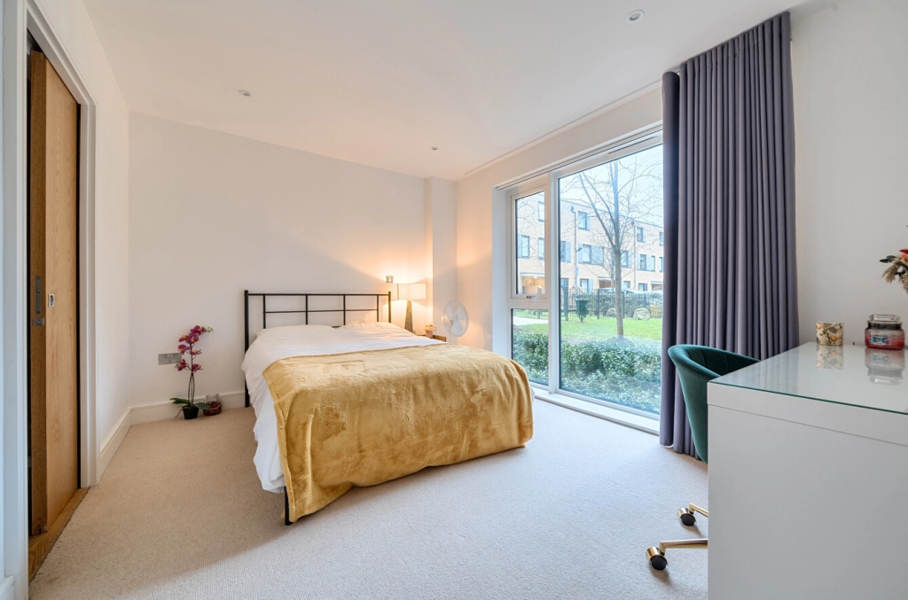 2 bedrooms apartments/flats for sale in Silverworks Close, Colindale - NW9 view 5