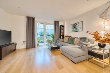 Silverworks Close, Colindale - NW9 view 3