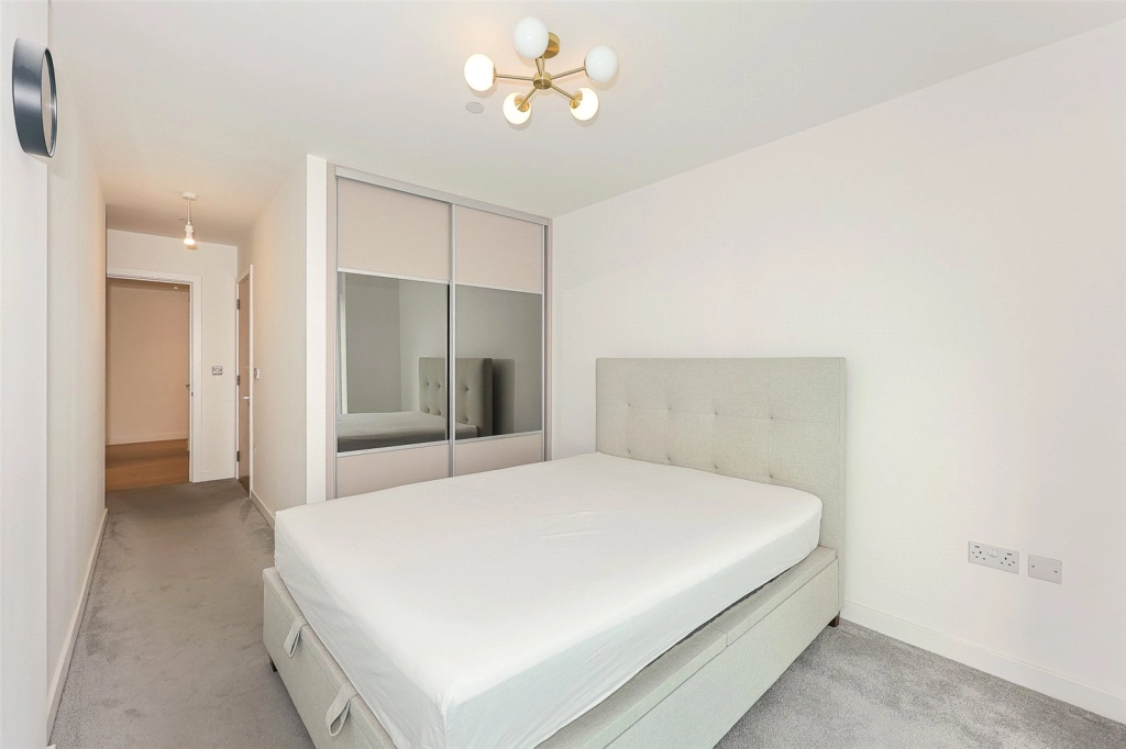 3 bedrooms apartments/flats for sale in Achill Close, Colindale Gardens, Colindale - NW9 view 7