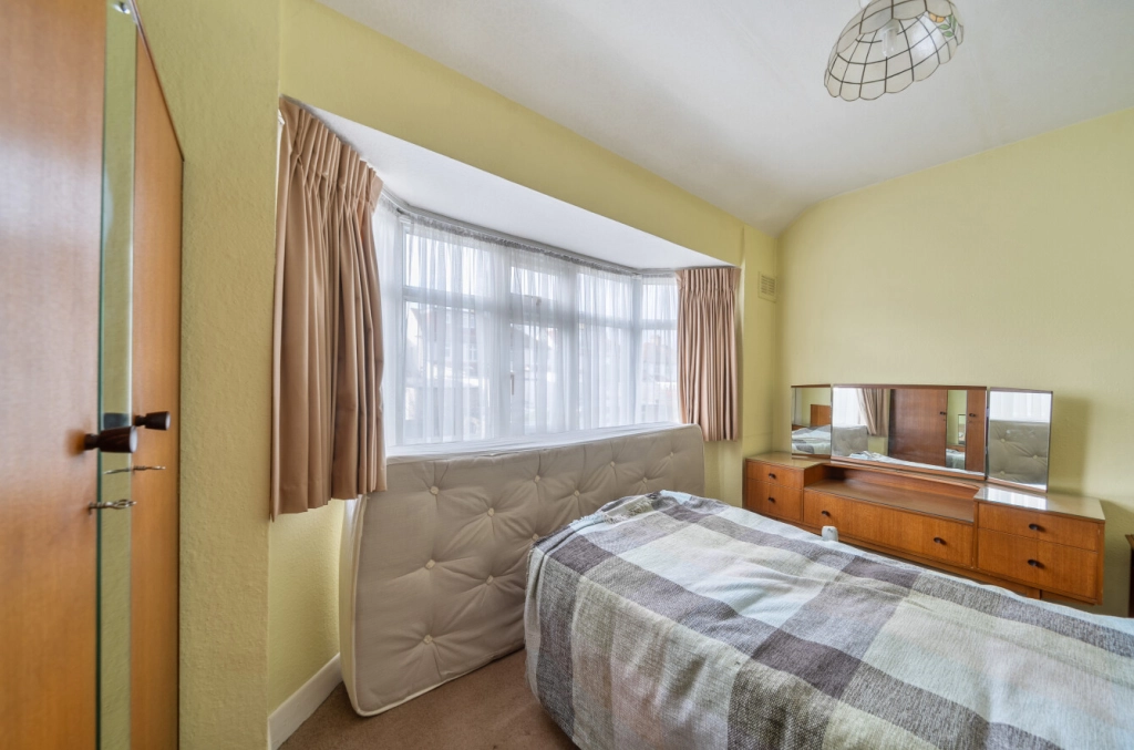 3 bedrooms houses for sale in Rushgrove Avenue, Colindale - NW9 view 10