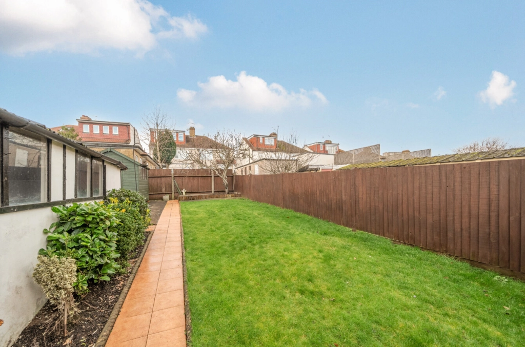 3 bedrooms houses for sale in Rushgrove Avenue, Colindale - NW9 view 16