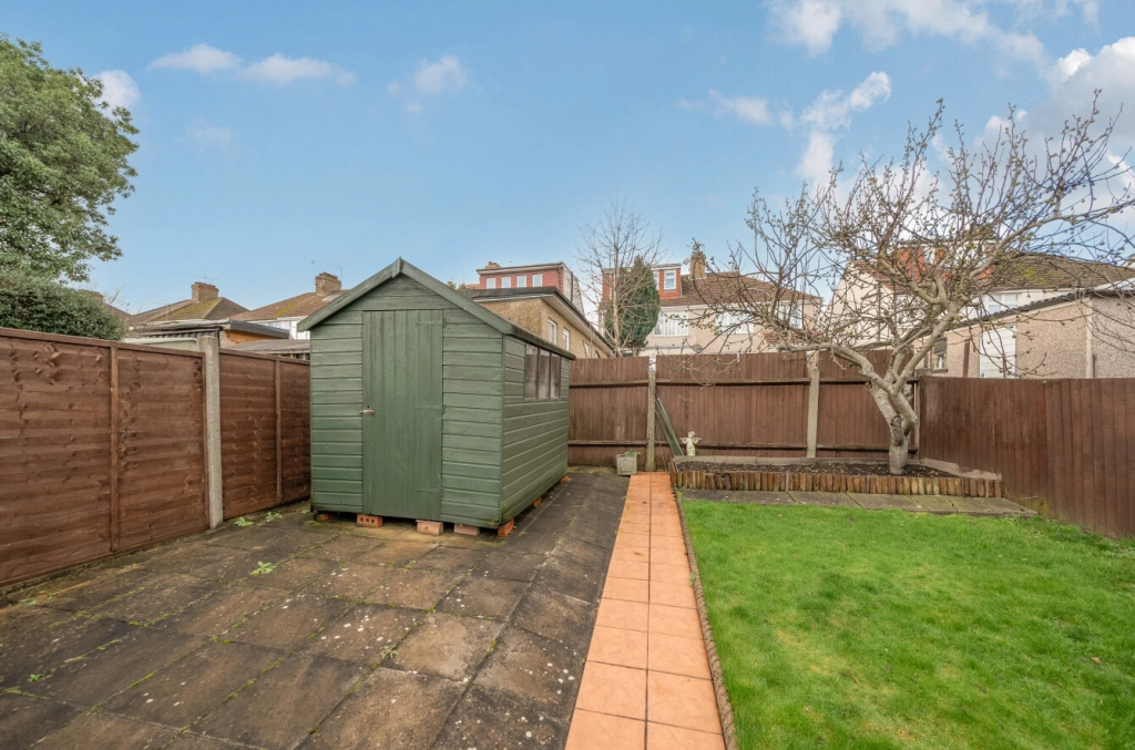 3 bedrooms houses for sale in Rushgrove Avenue, Colindale - NW9 view 17