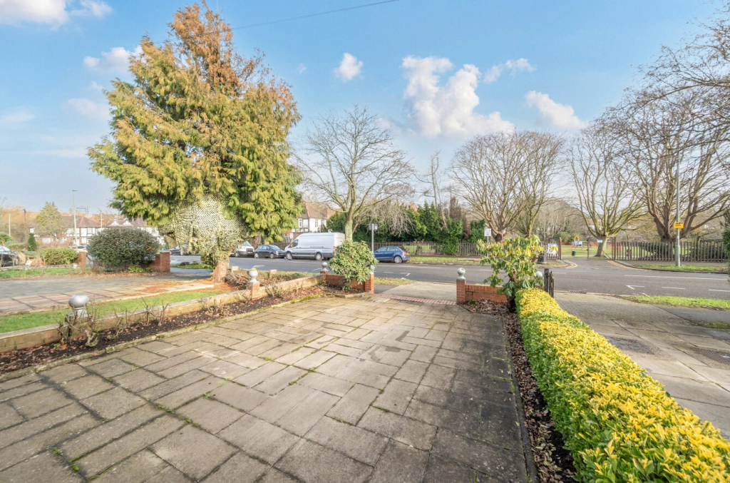 3 bedrooms houses for sale in Rushgrove Avenue, Colindale - NW9 view 20